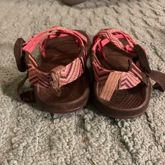 Girl’s Chaco sandals - Picture 3 of 3